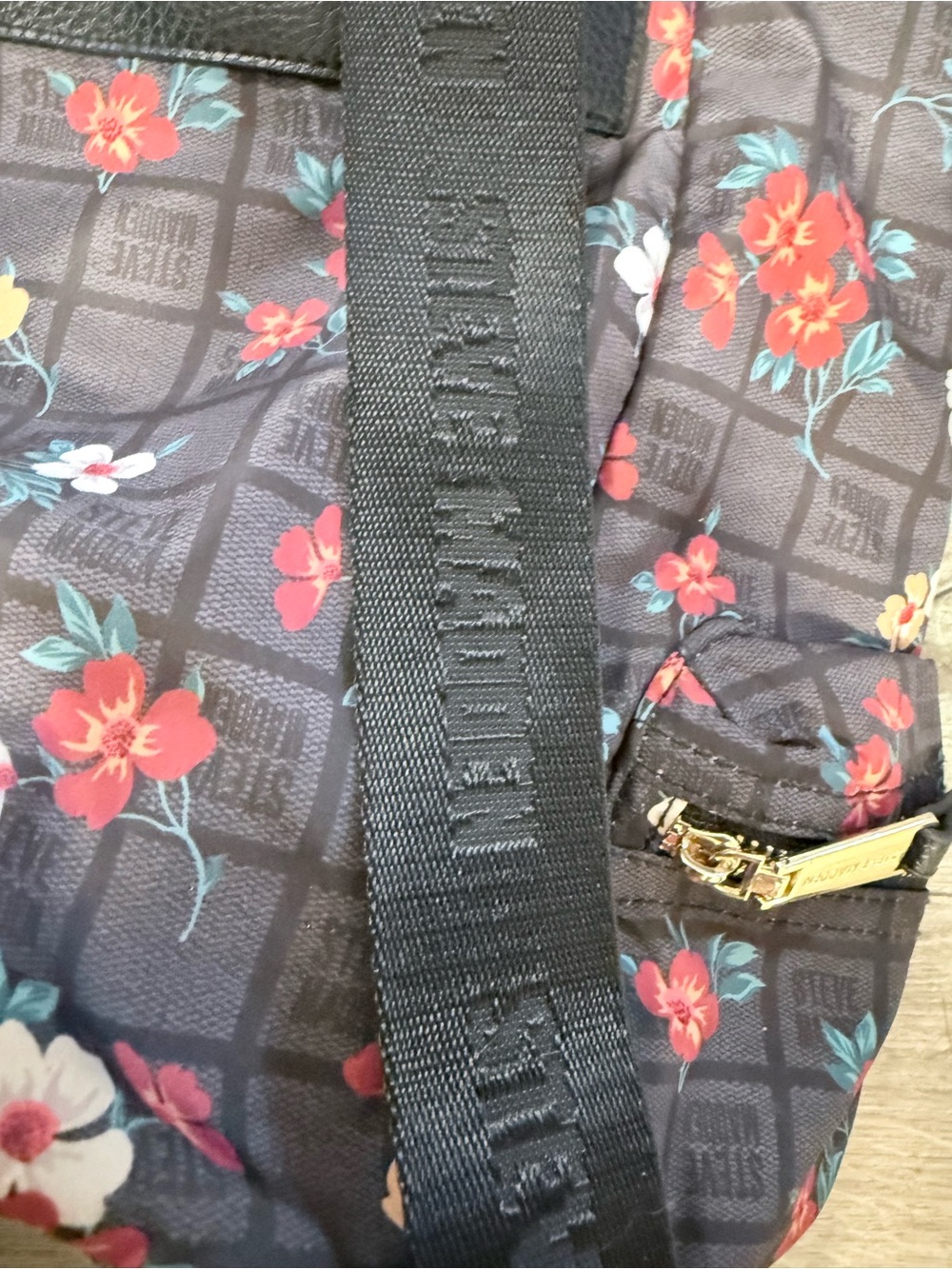 Steve Madden Floral Drawstring Backpack - Picture 5 of 9